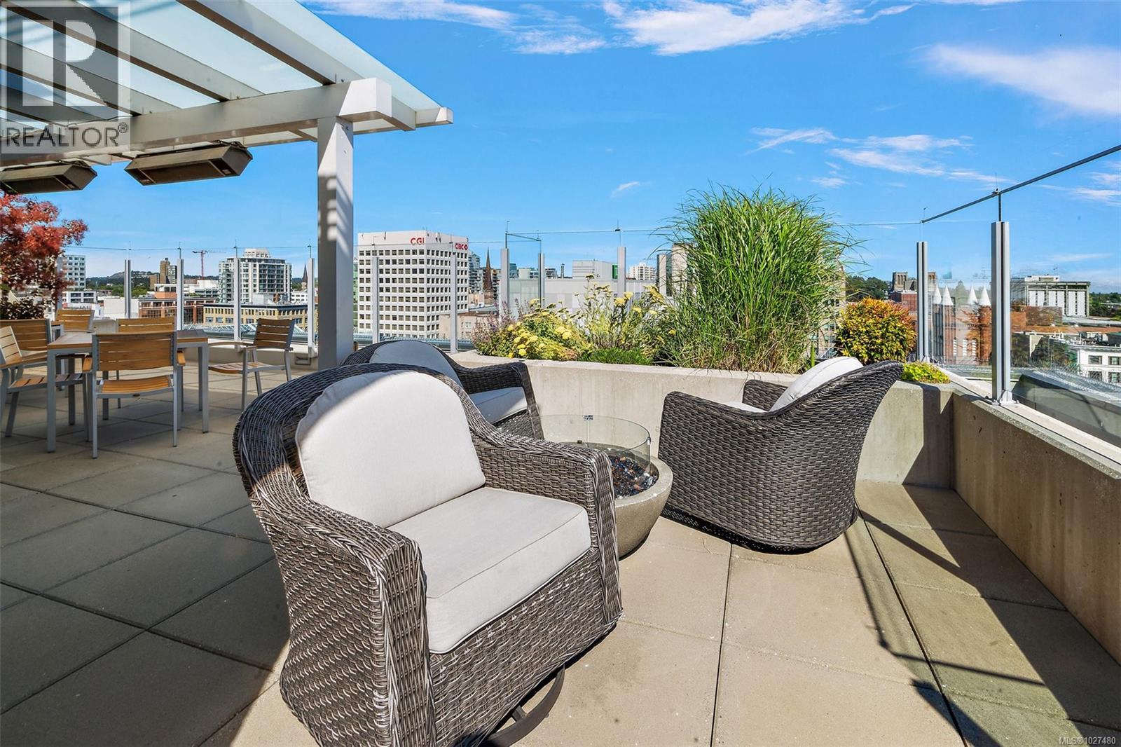 504 608 Broughton Street, Victoria