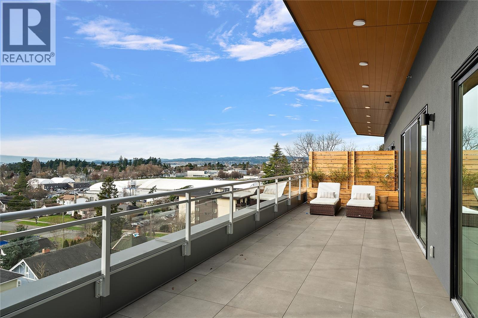 502 1102 Esquimalt Road, Esquimalt