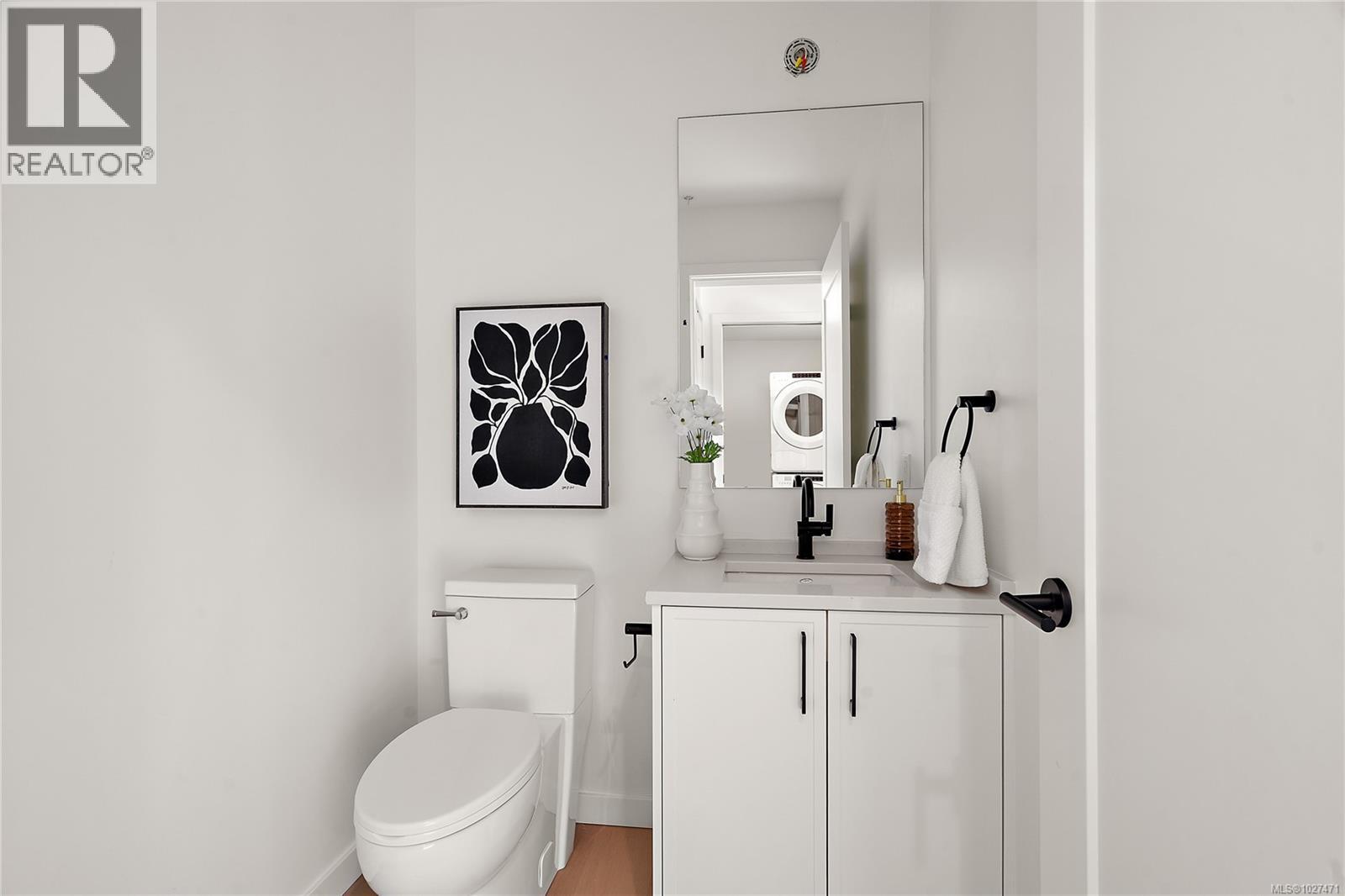 502 1102 Esquimalt Road, Esquimalt