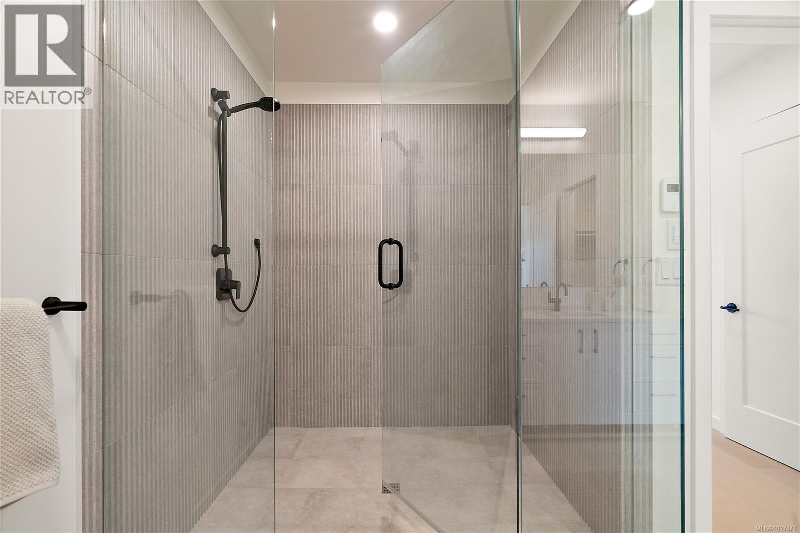 502 1102 Esquimalt Road, Esquimalt