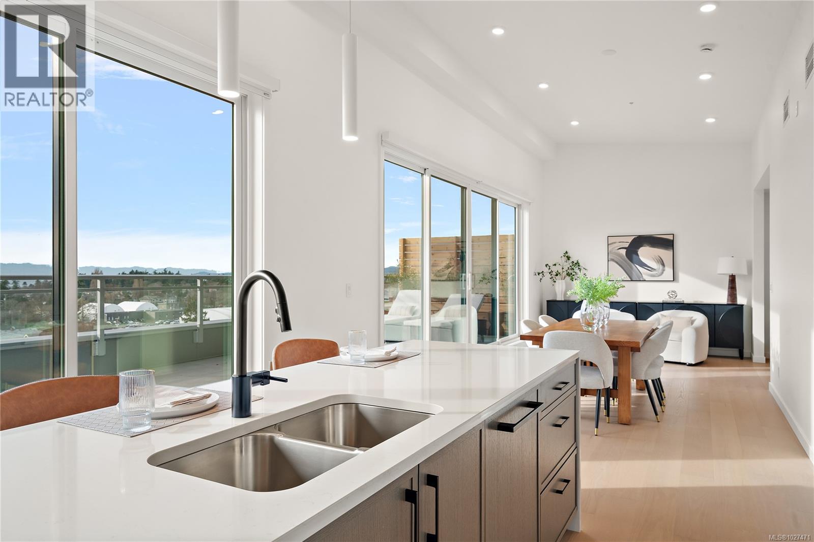 502 1102 Esquimalt Road, Esquimalt