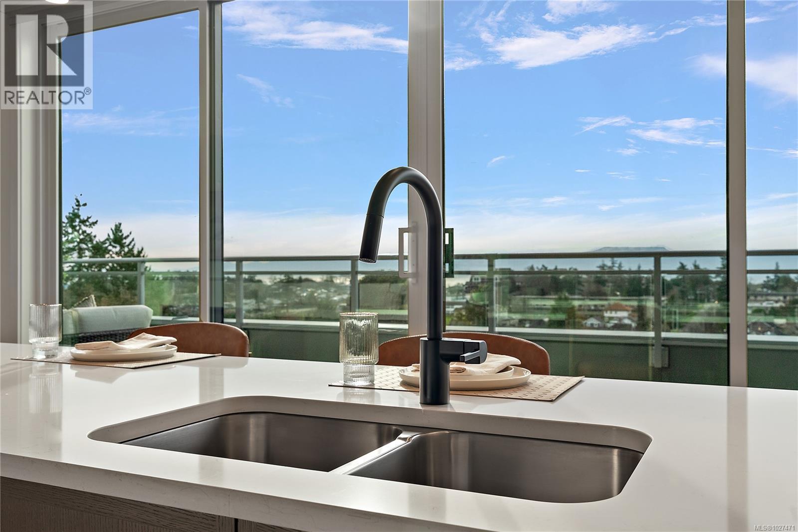 502 1102 Esquimalt Road, Esquimalt