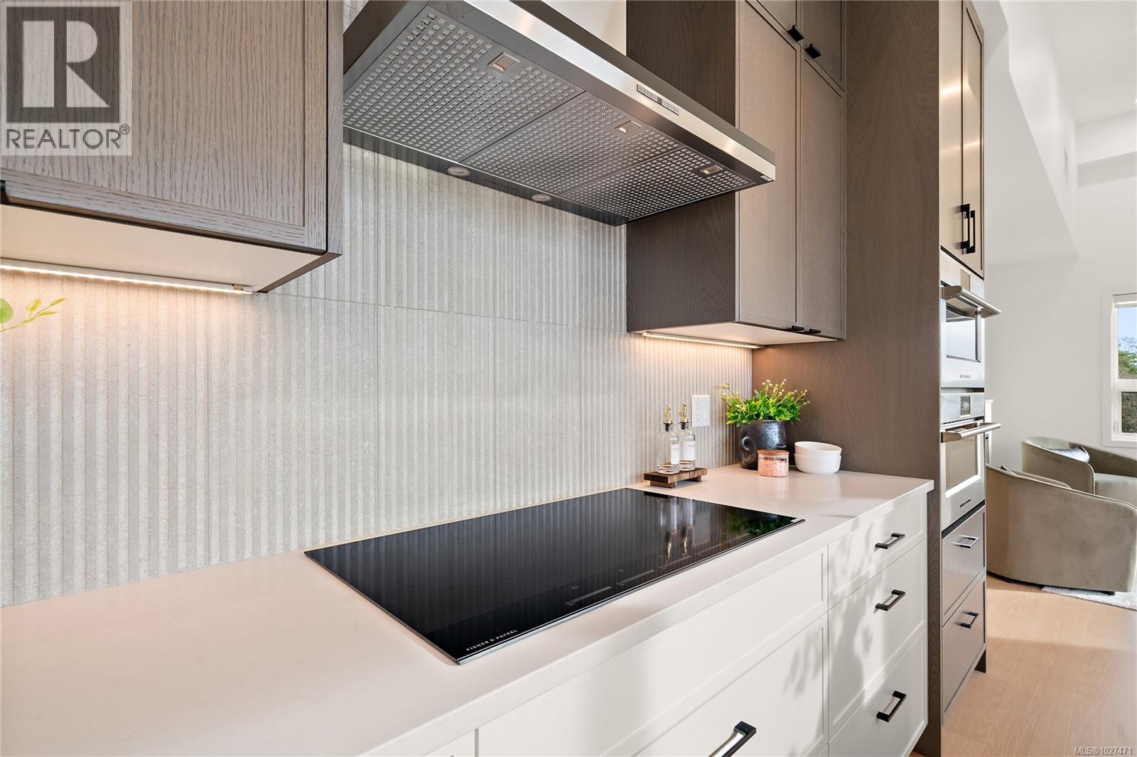 502 1102 Esquimalt Road, Esquimalt