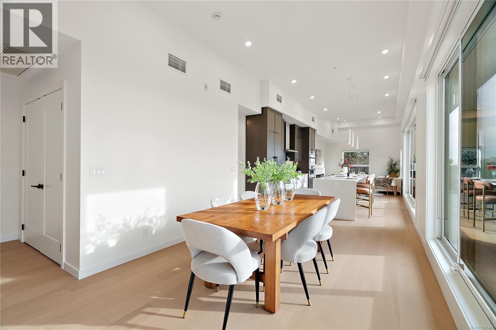 502 1102 Esquimalt Road, Esquimalt