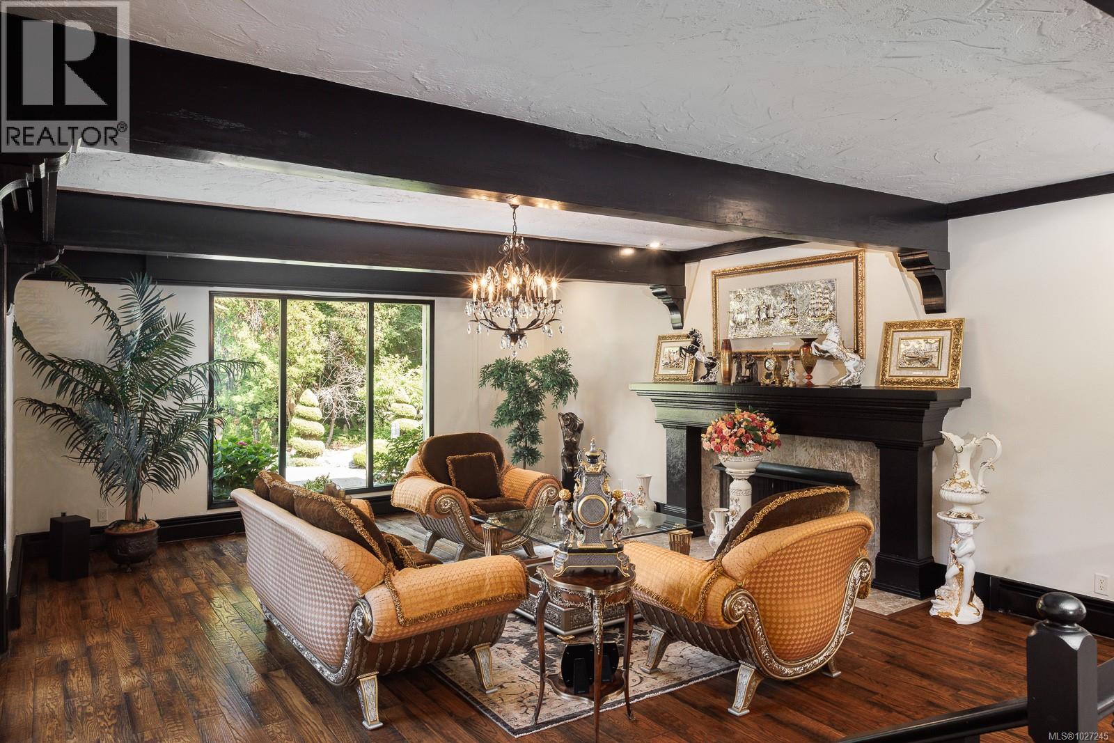  2495 Shannon Place, Saanich