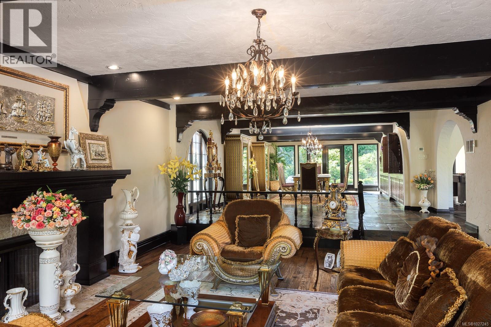  2495 Shannon Place, Saanich