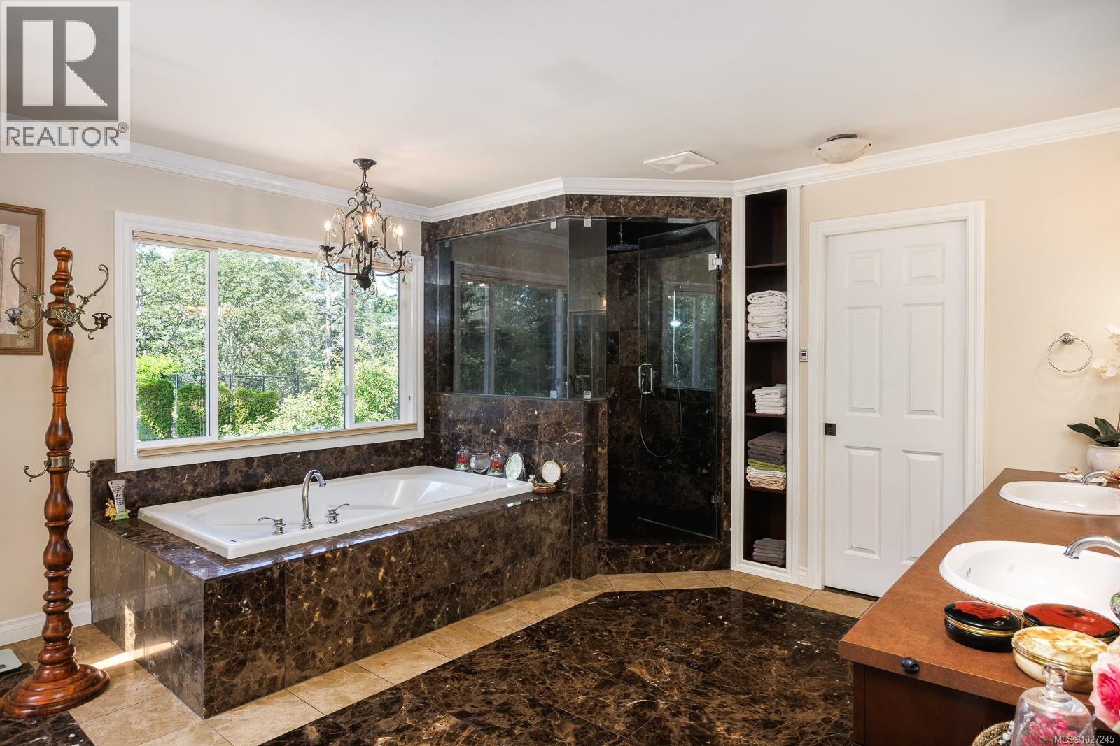 2495 Shannon Pl - 51