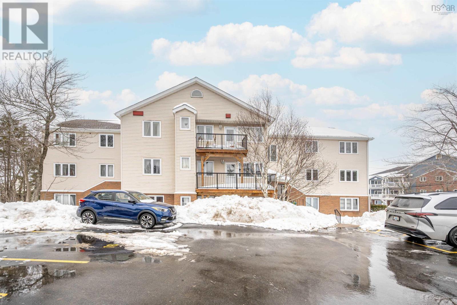 Property 28 of 43 of 201 131 Farnham Gate Road