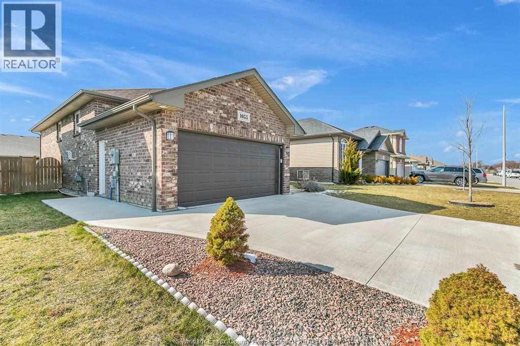 1055 THUNDERBAY AVENUE - Photo 3 of 28, Windsor, Ontario