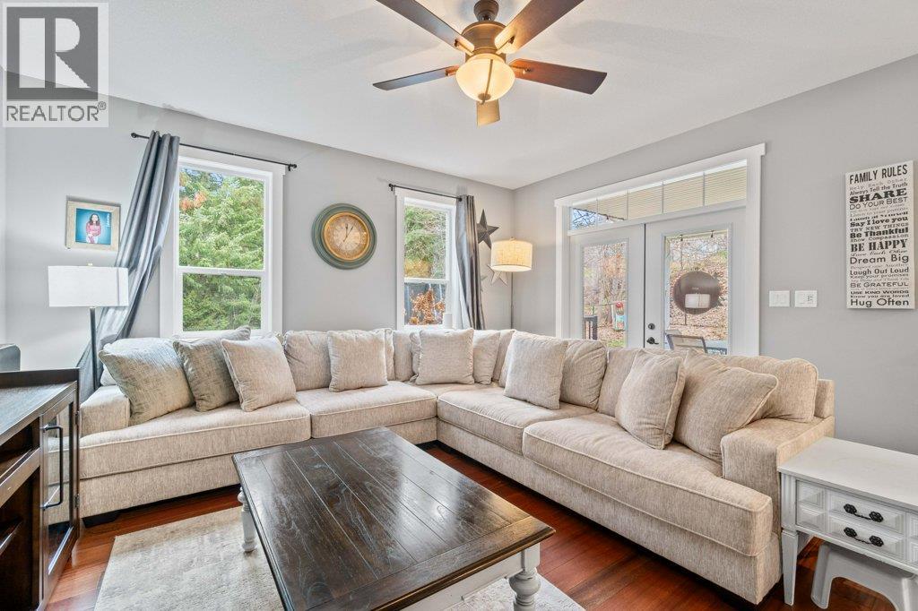 1270 7 Avenue SE, Salmon Arm