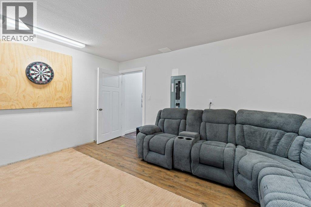 1270 7 Avenue SE, Salmon Arm