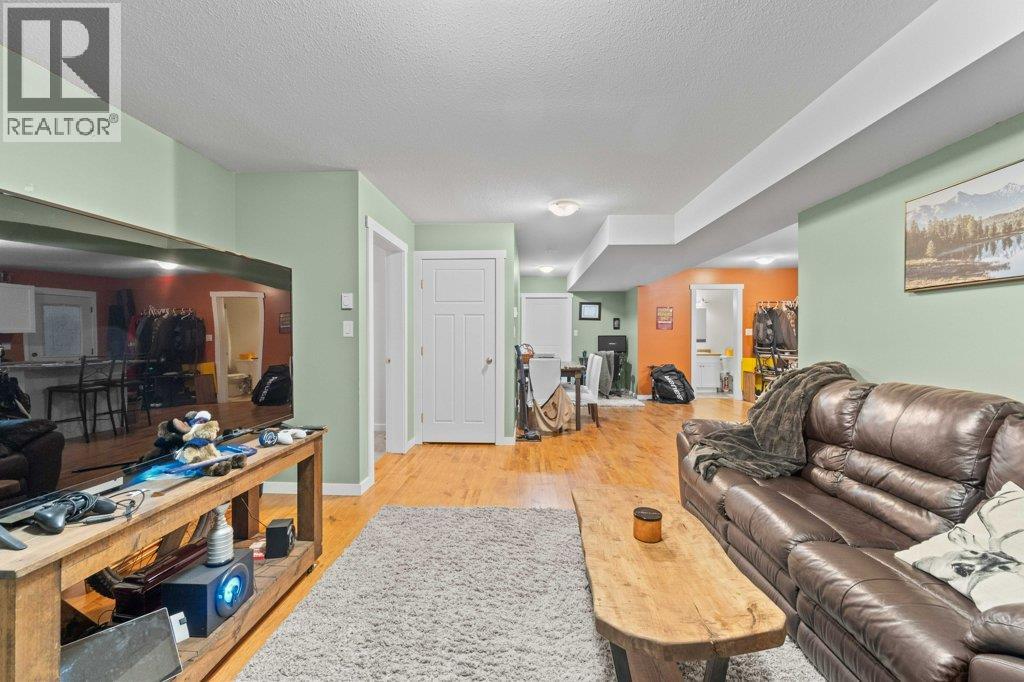 1270 7 Avenue SE, Salmon Arm