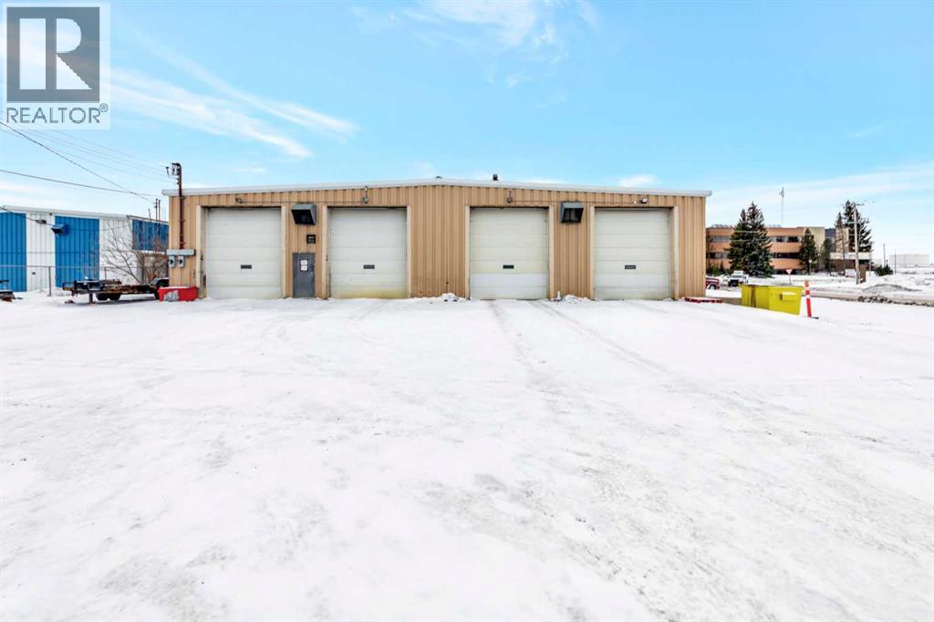 5218 62 Street - Photo 3 of 7, Lloydminster, Alberta