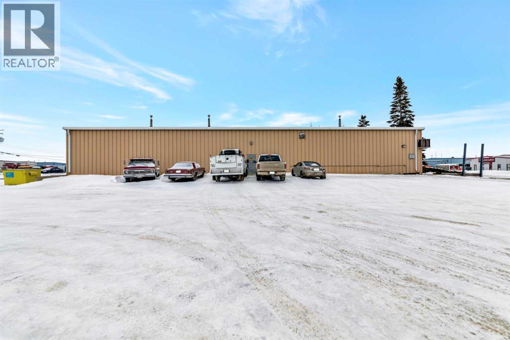 5218 62 Street - Photo 5 of 7, Lloydminster, Alberta