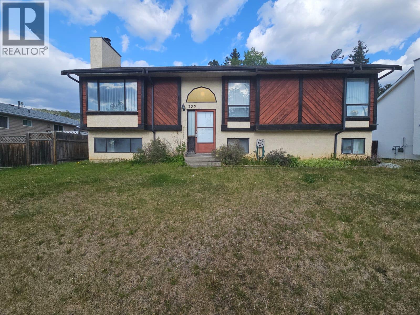 323 Cottonwood Avenue, Tumbler Ridge