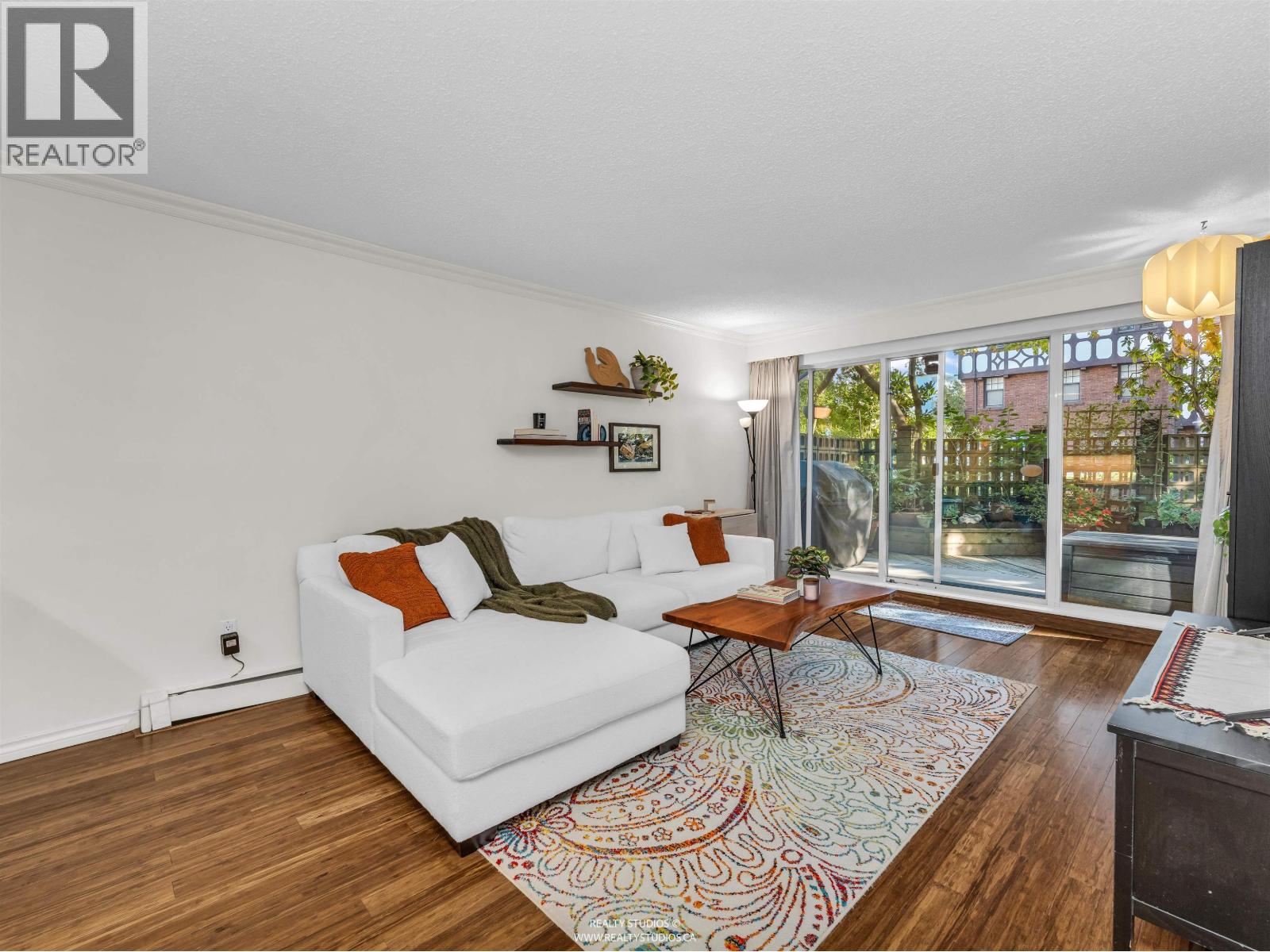 103 1412 W 14TH AVENUE - Photo 3 of 36, Vancouver, British Columbia