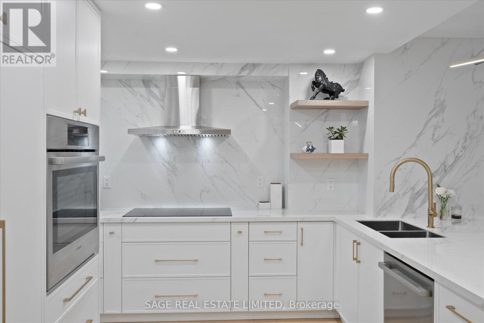 #305 160 FREDERICK STREET - 13