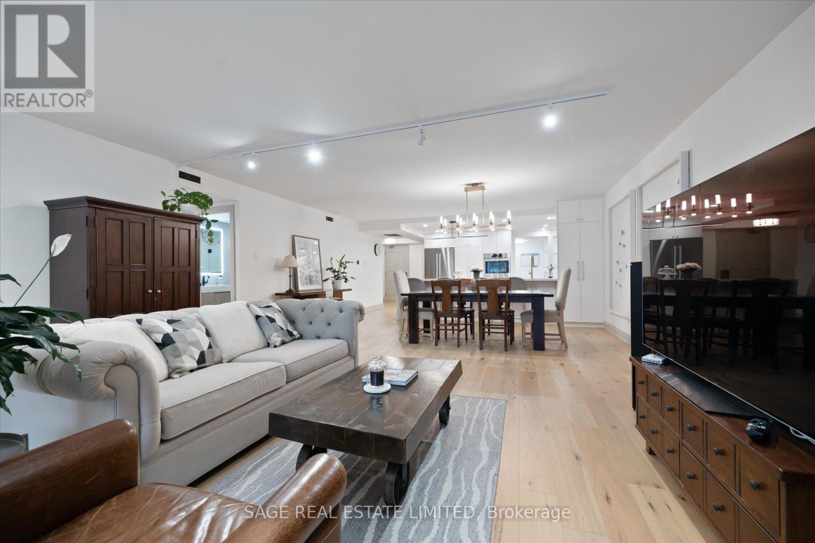 #305 160 FREDERICK STREET - 20