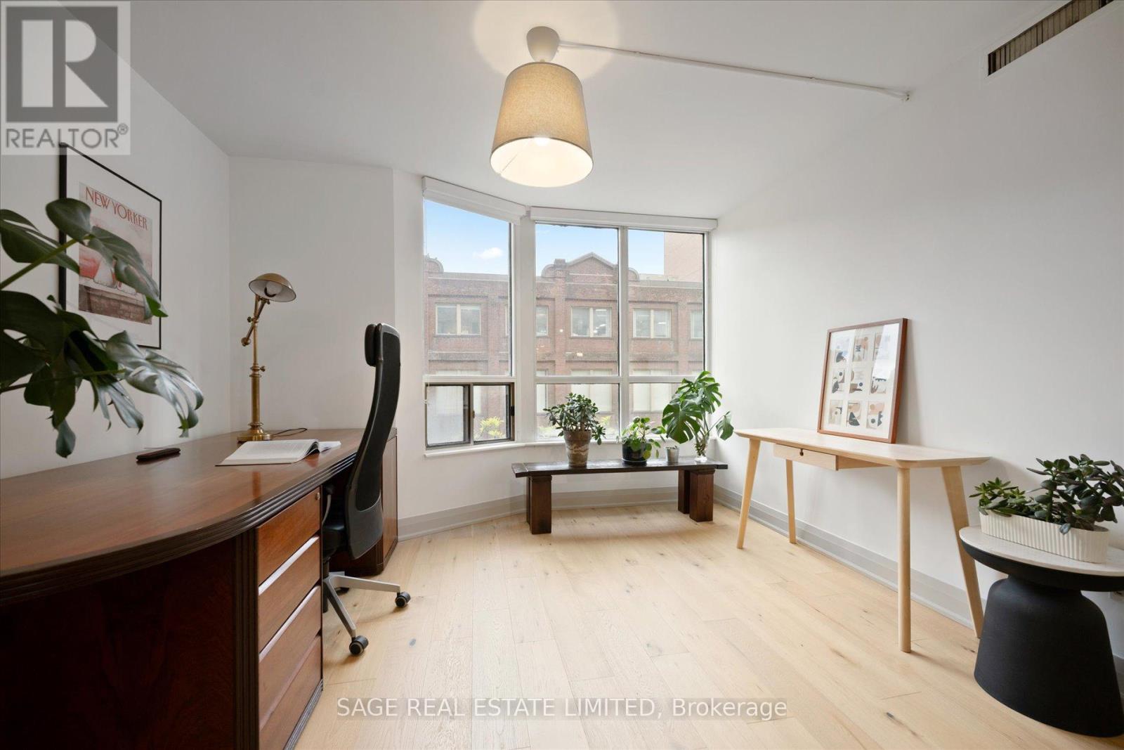 #305 160 FREDERICK STREET - 21