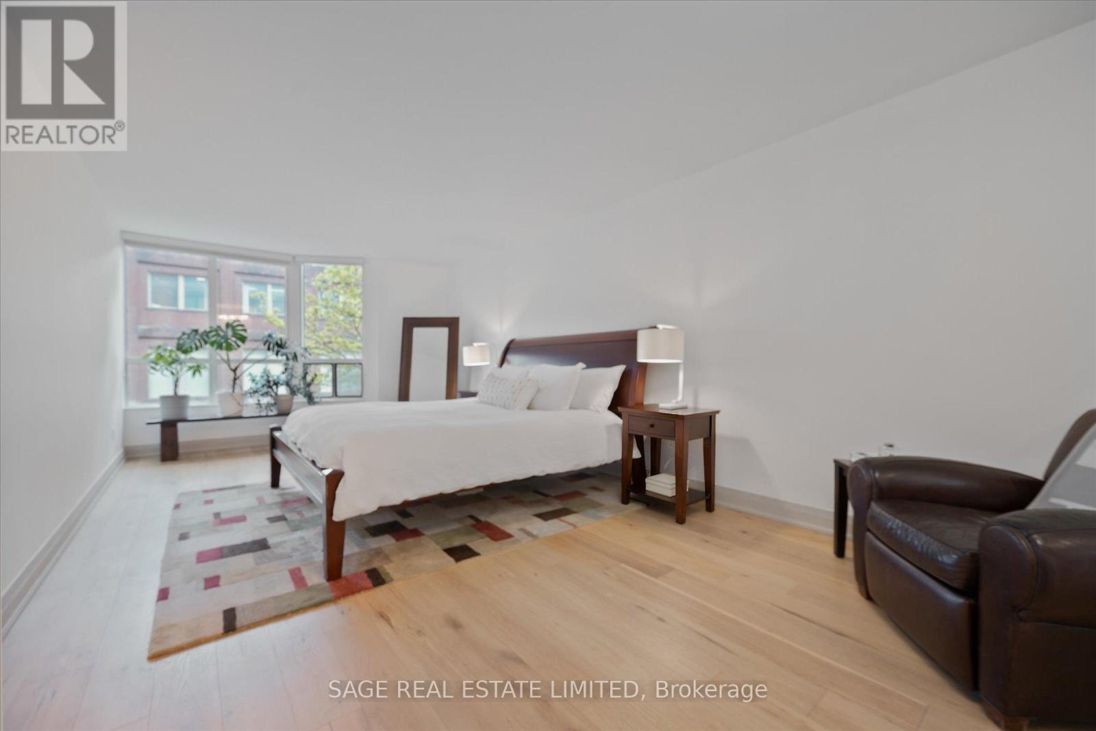#305 160 FREDERICK STREET - 24