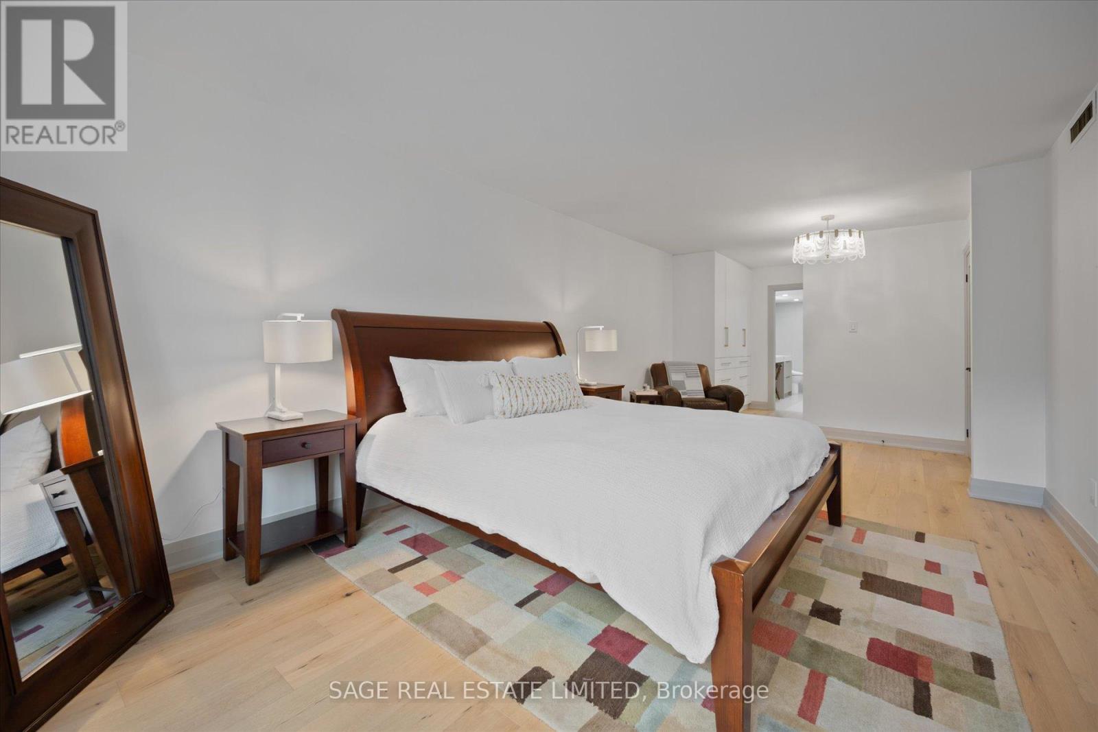 #305 160 FREDERICK STREET - 25