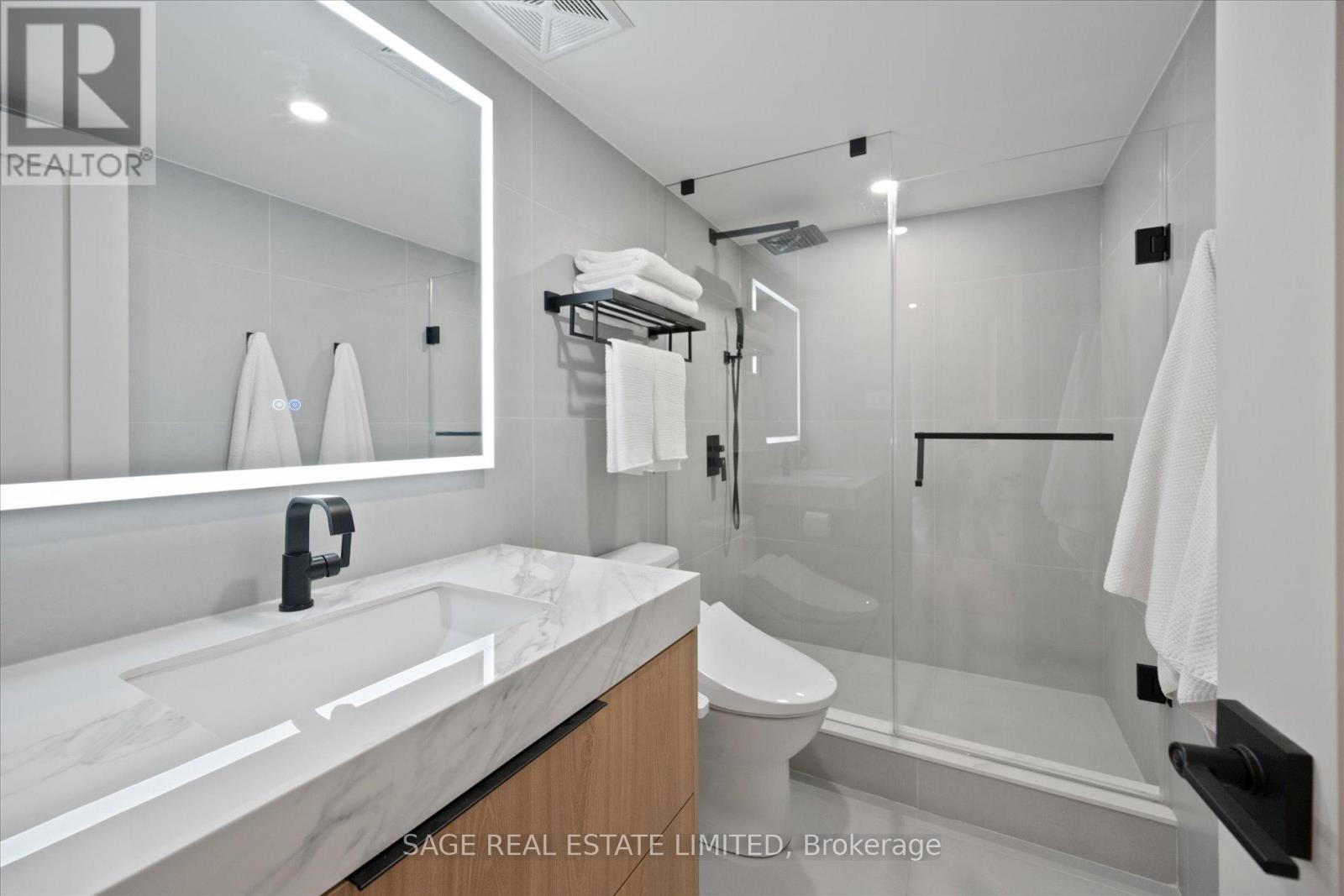 #305 160 FREDERICK STREET - 32