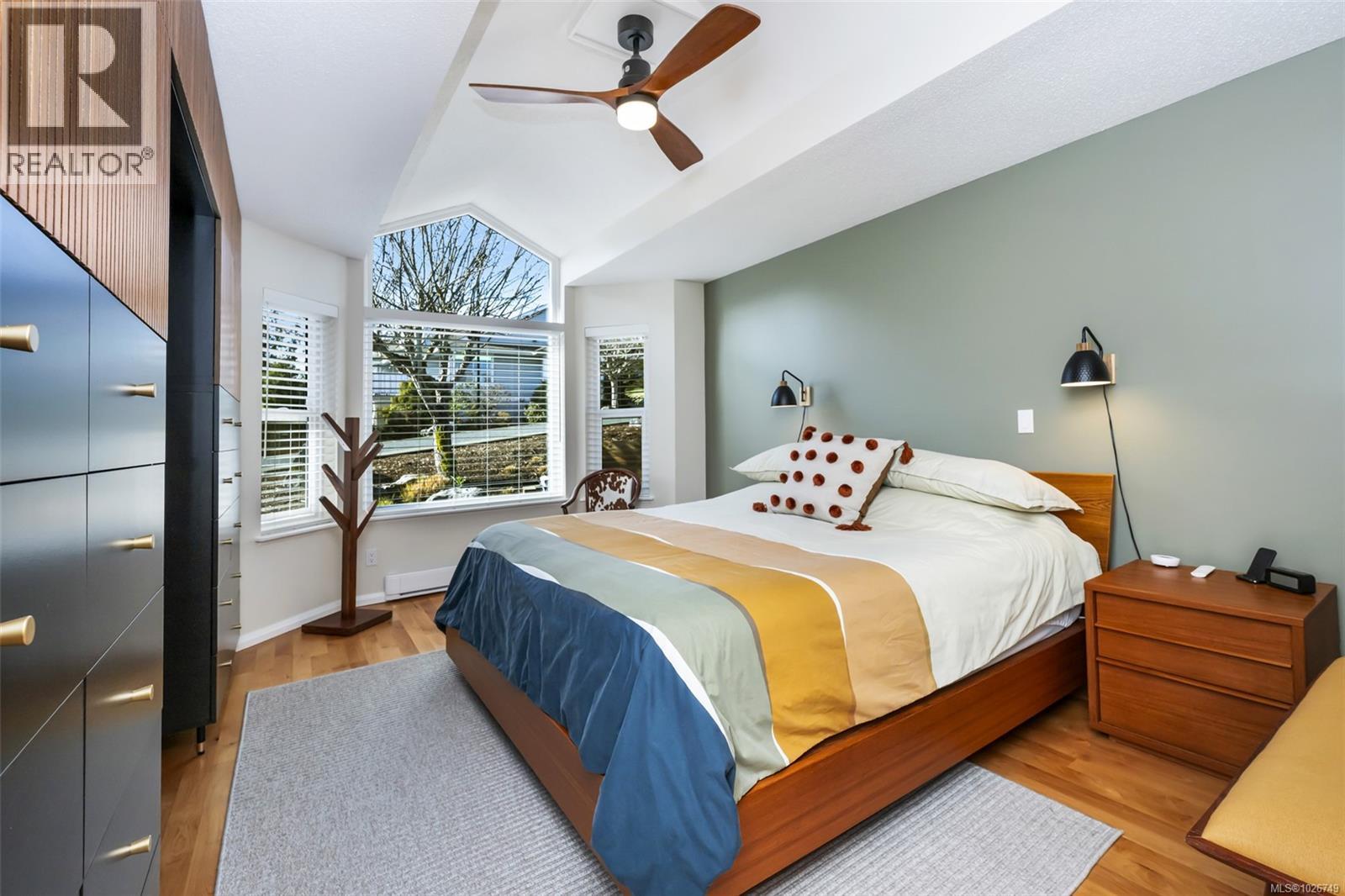 72 Marine Dr, Cobble Hill