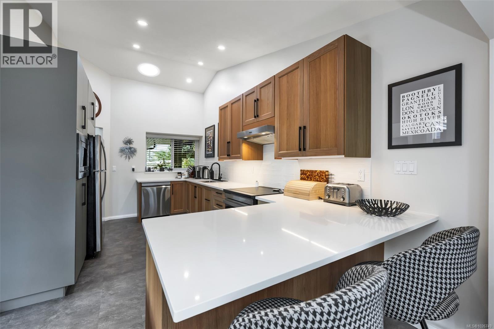 72 Marine Dr, Cobble Hill