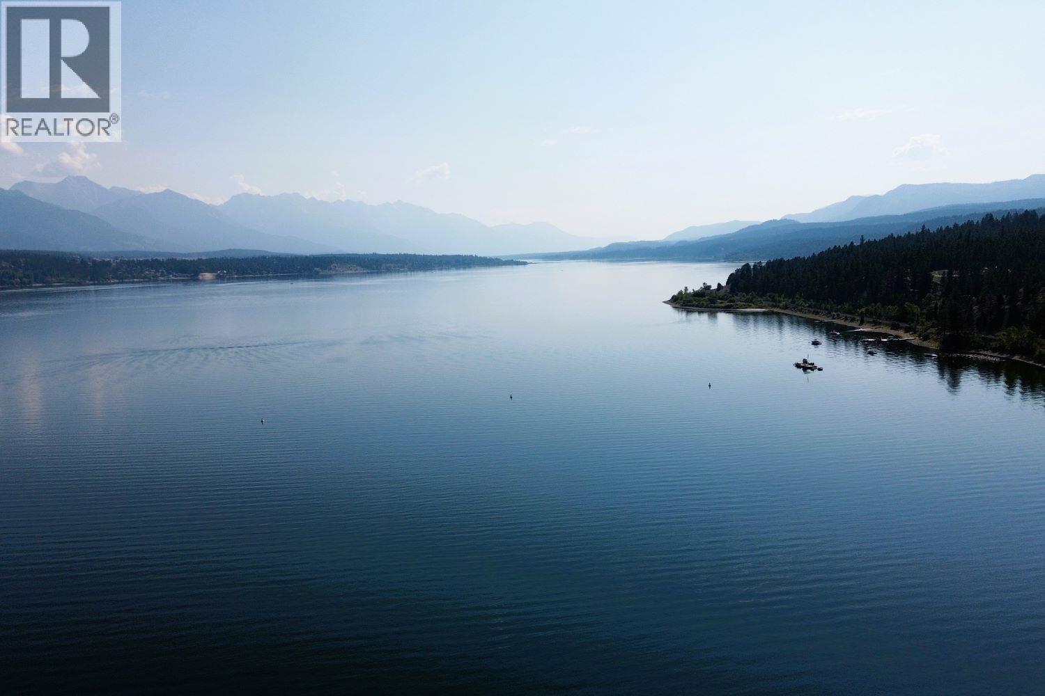 746 TAYNTON Drive, Invermere