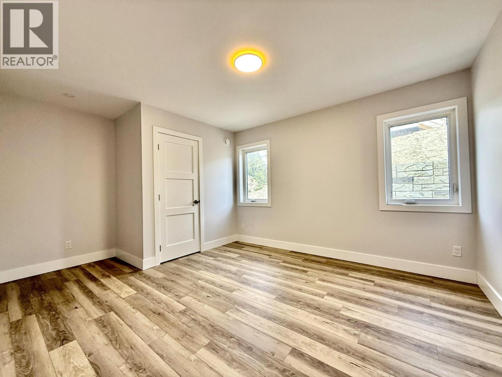 746 TAYNTON Drive, Invermere