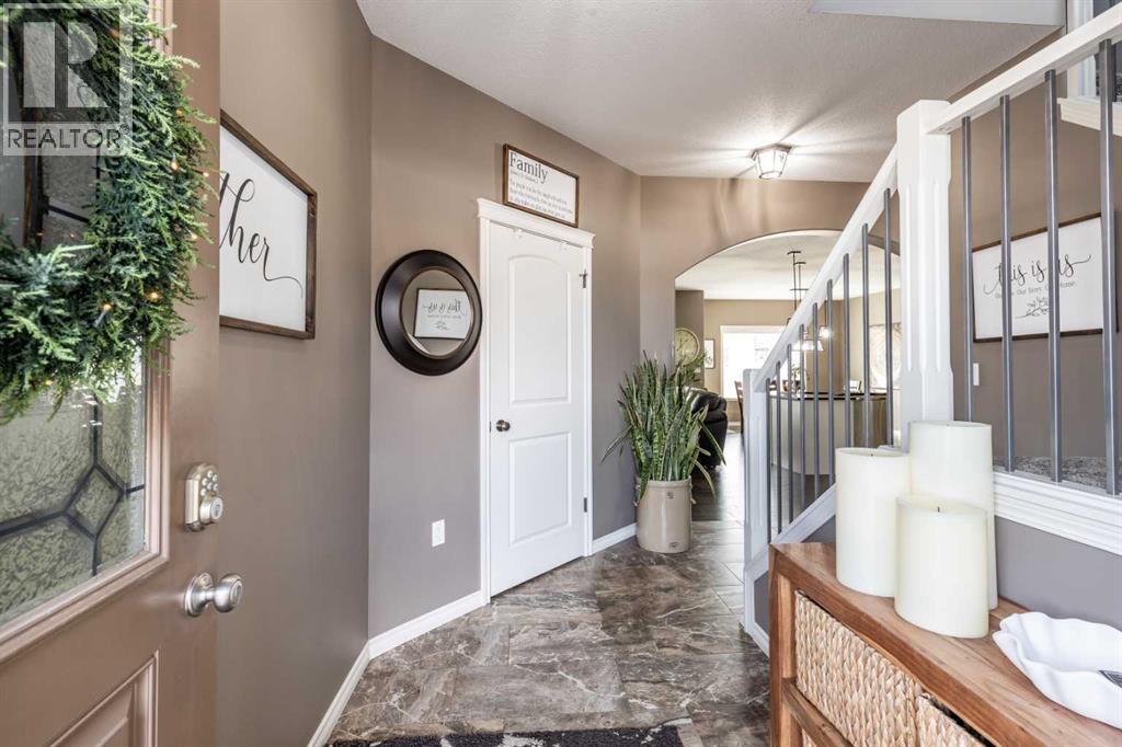 324 Somerside Crescent SE - Photo 4 of 48, Medicine Hat, Alberta