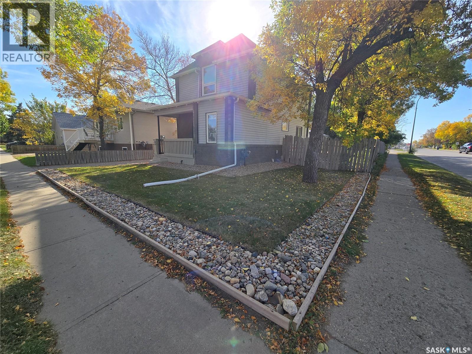 2 Prairie AVENUE - 2