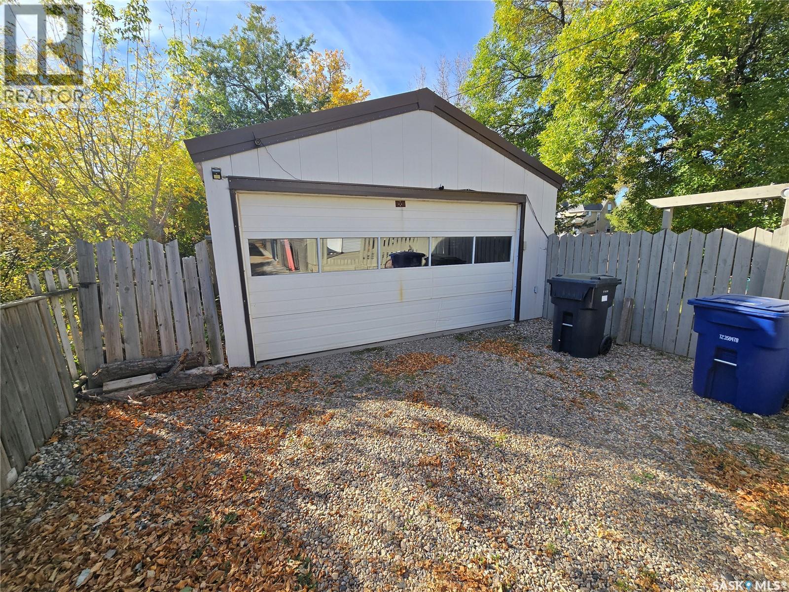 2 Prairie AVENUE - 46