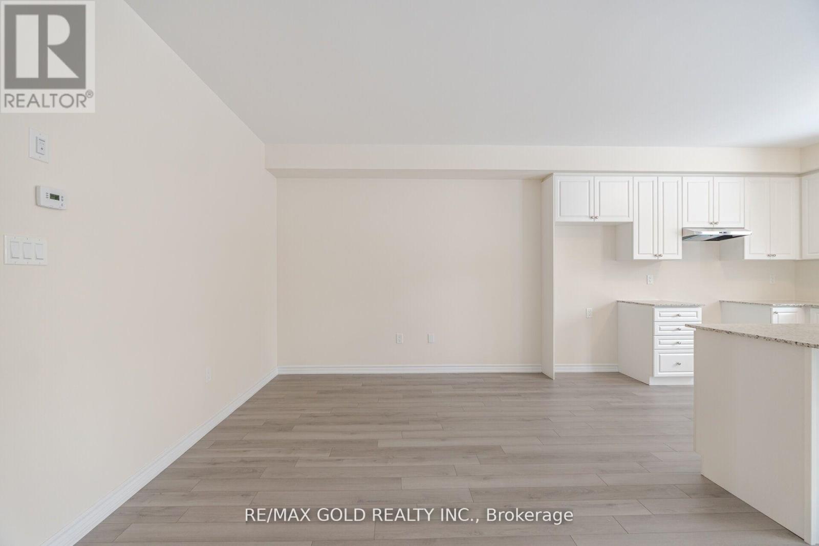 109 MOLOZZI STREET - 11