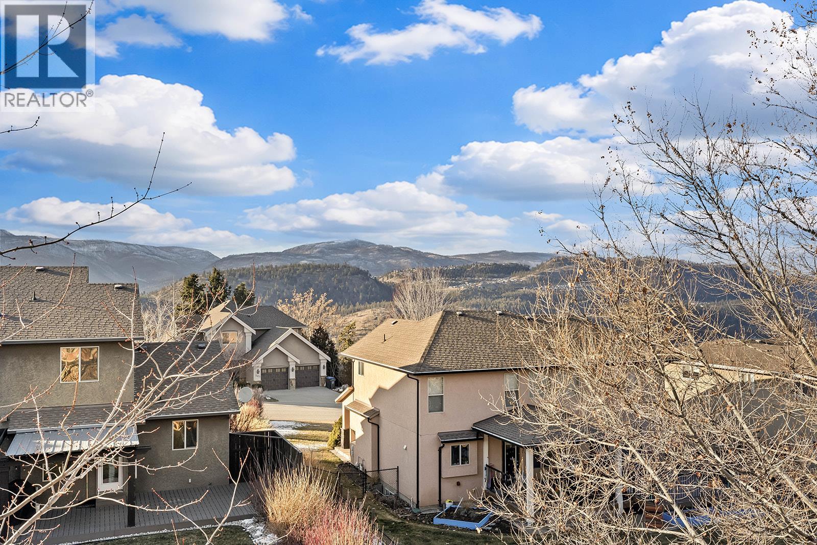 #3 2450 Selkirk Drive - 28
