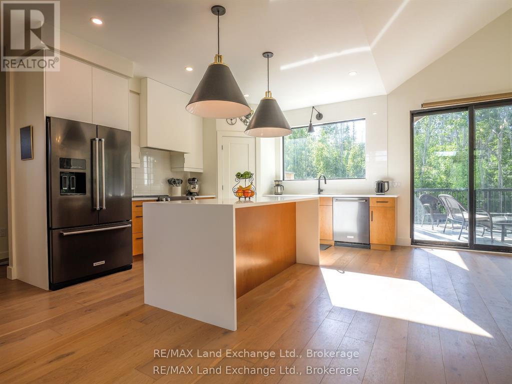 72 OTTAWA AVENUE - 11
