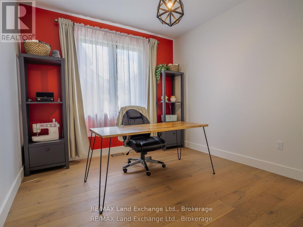 72 OTTAWA AVENUE - 21