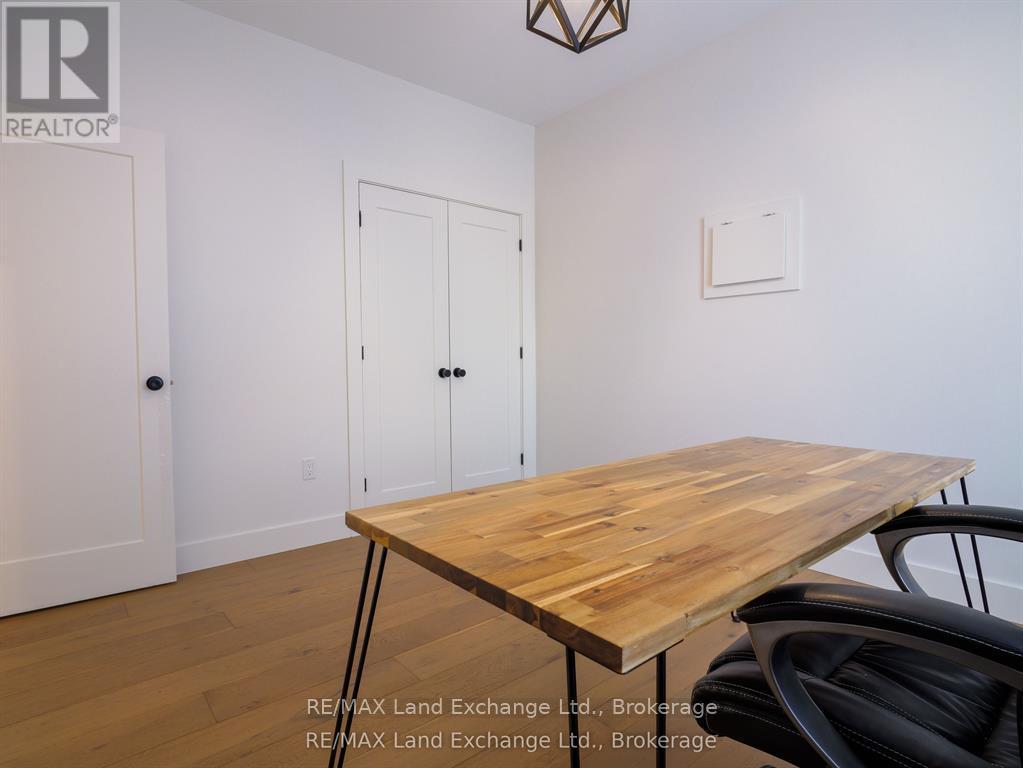 72 OTTAWA AVENUE - 22