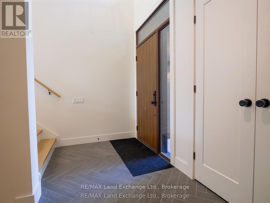 72 OTTAWA AVENUE - 3