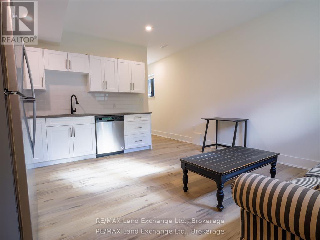 72 OTTAWA AVENUE - 30