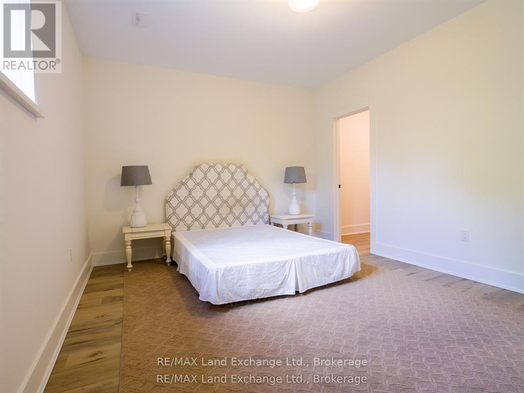 72 OTTAWA AVENUE - 31