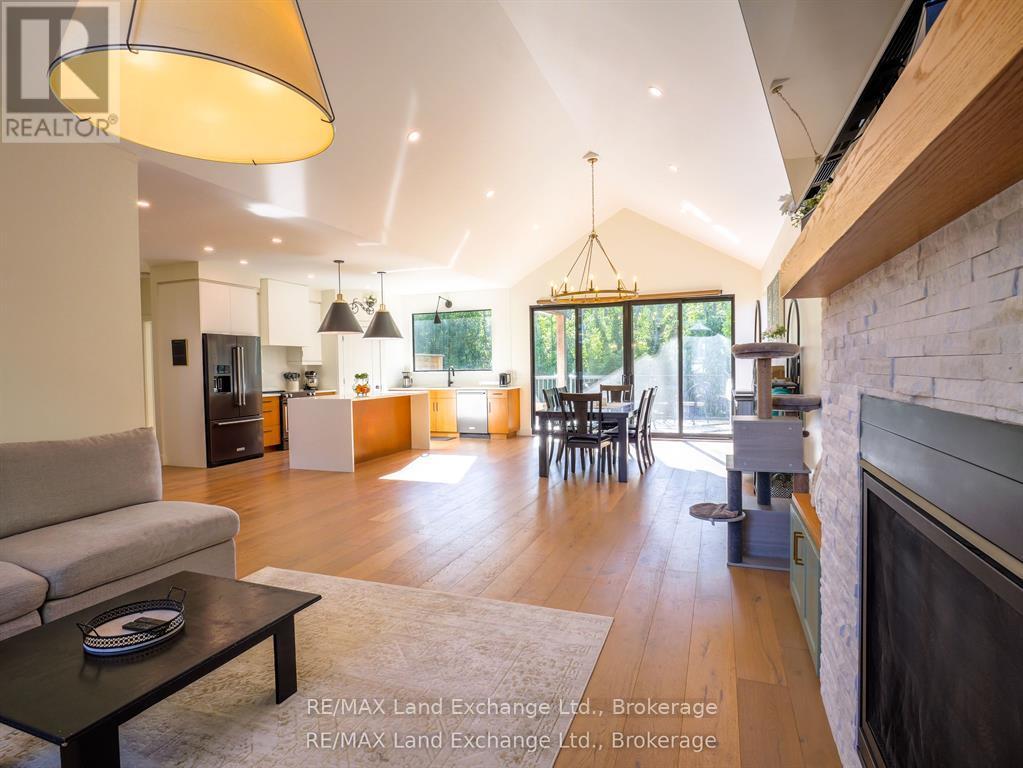 72 OTTAWA AVENUE - 7