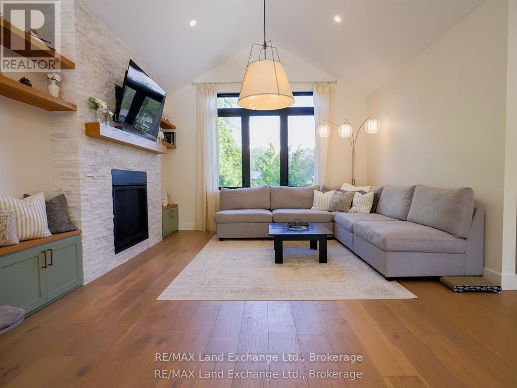 72 OTTAWA AVENUE - 8