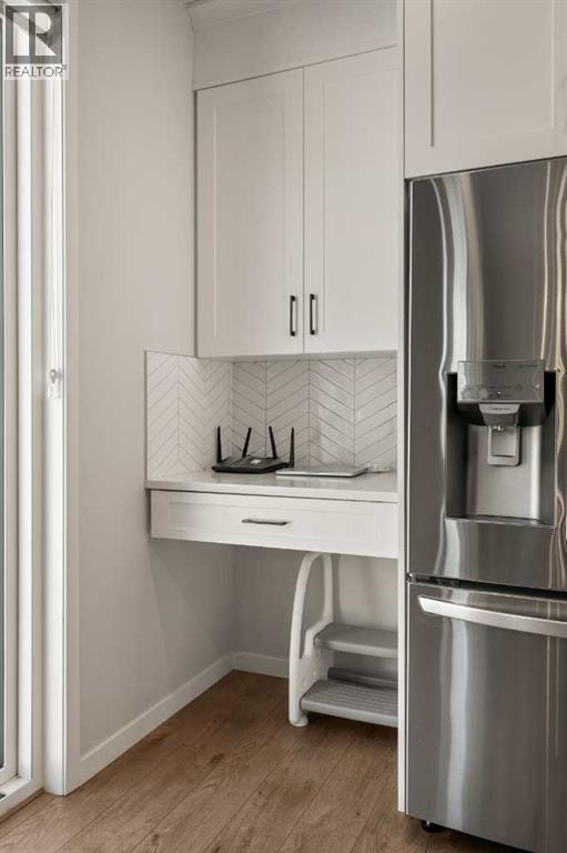 
          40 West Grove Link Southwest
            <br/>
            <span>Calgary</span>
            , 
            <span>AB</span>
             <span>T3H6E3</span>
         - Photo 6