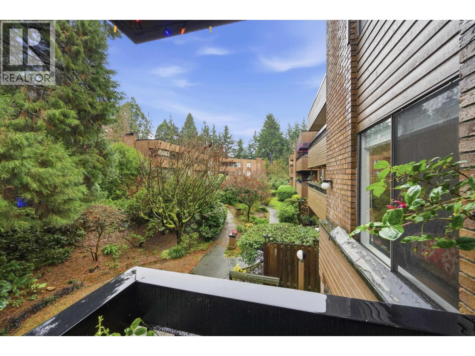 212 2620 FROMME ROAD, North Vancouver