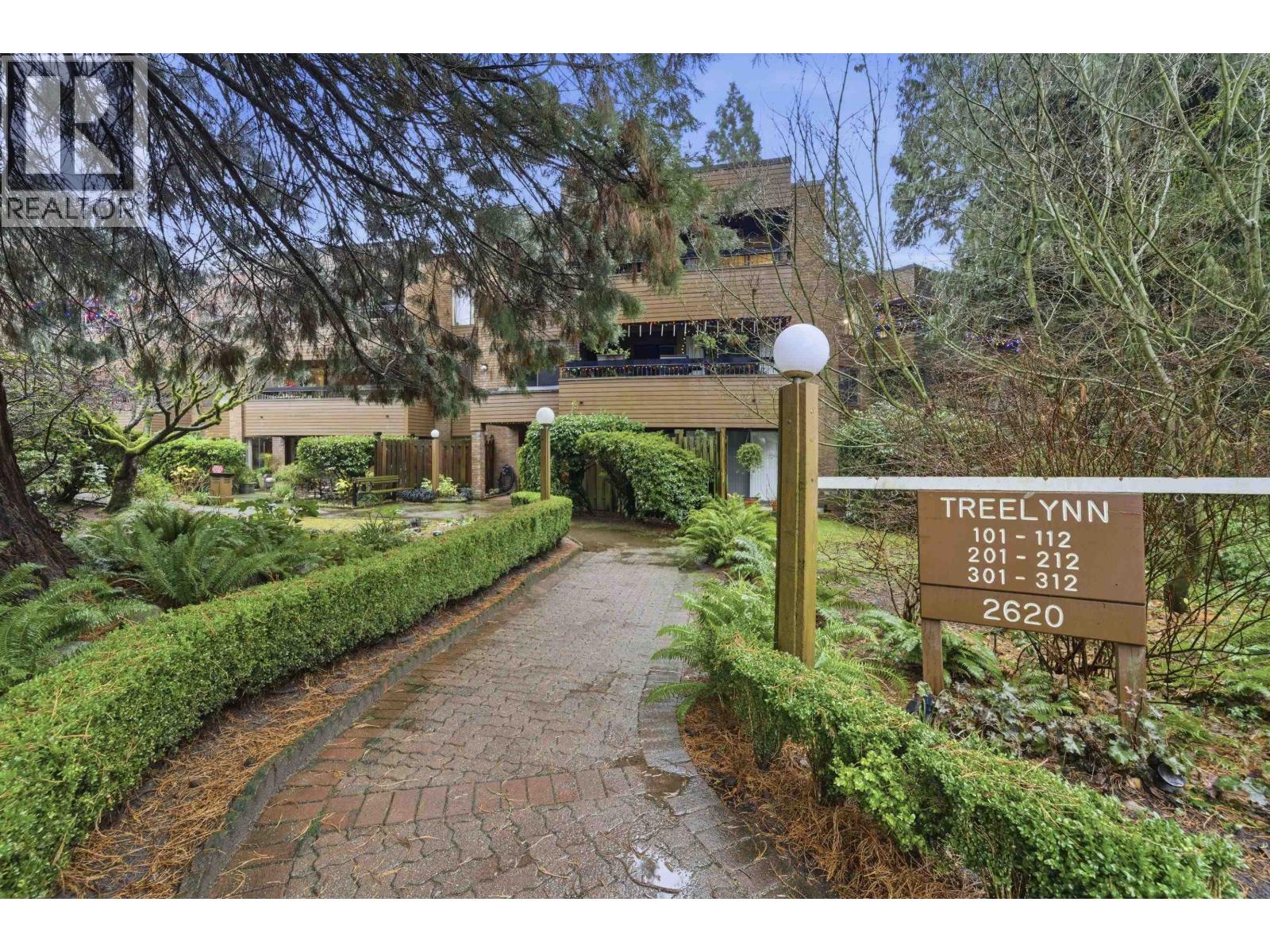 212 2620 FROMME ROAD, North Vancouver