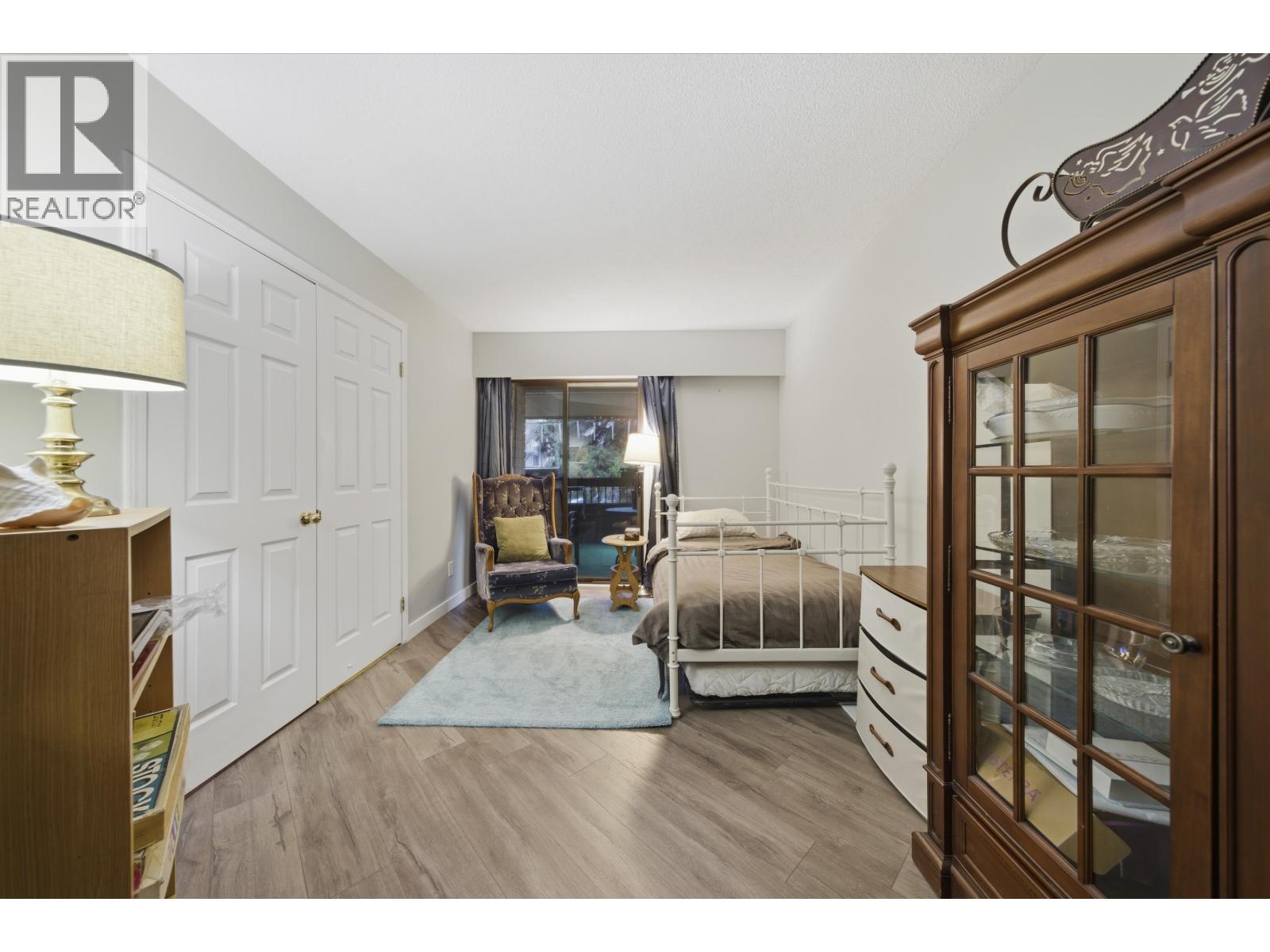 212 2620 FROMME ROAD, North Vancouver