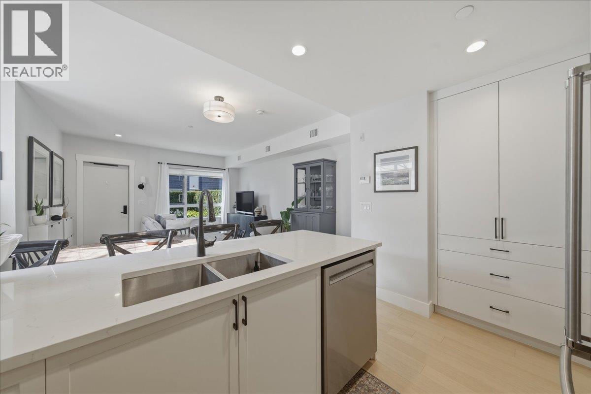 123 12040 PLAZA STREET, Maple Ridge