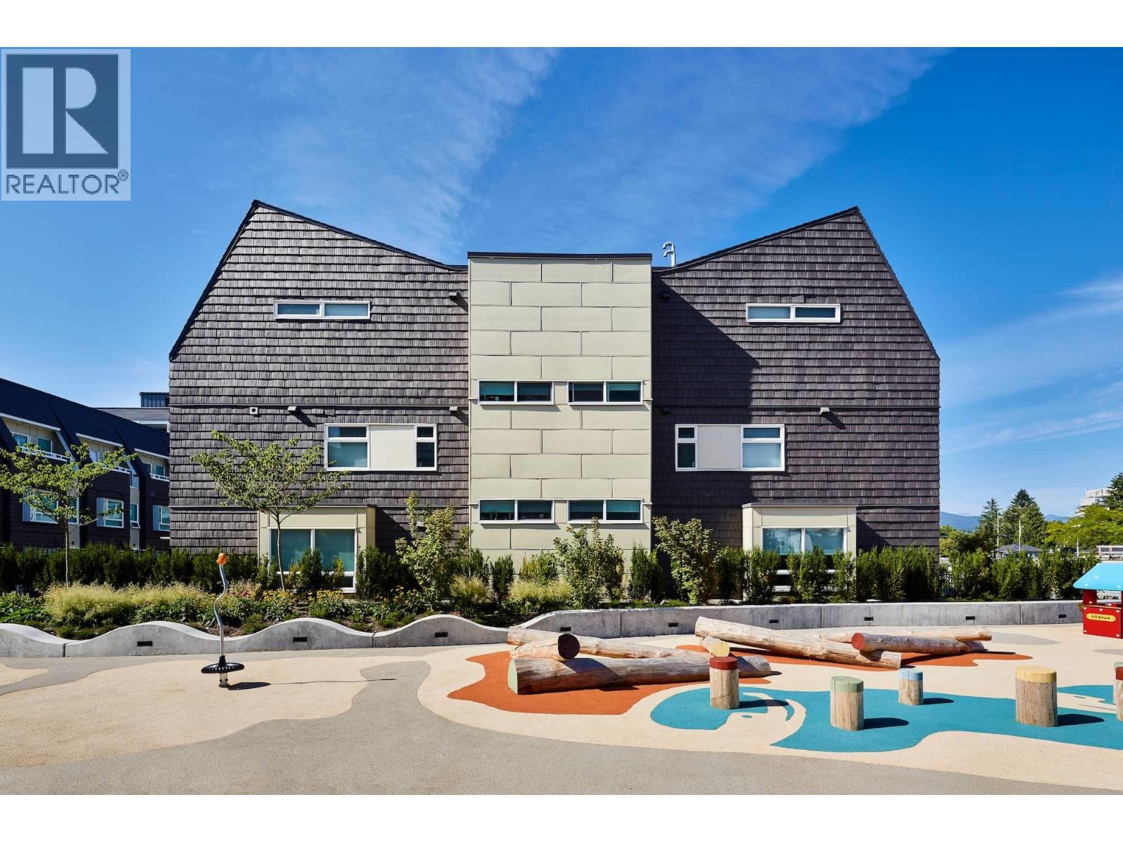 123 12040 PLAZA STREET, Maple Ridge