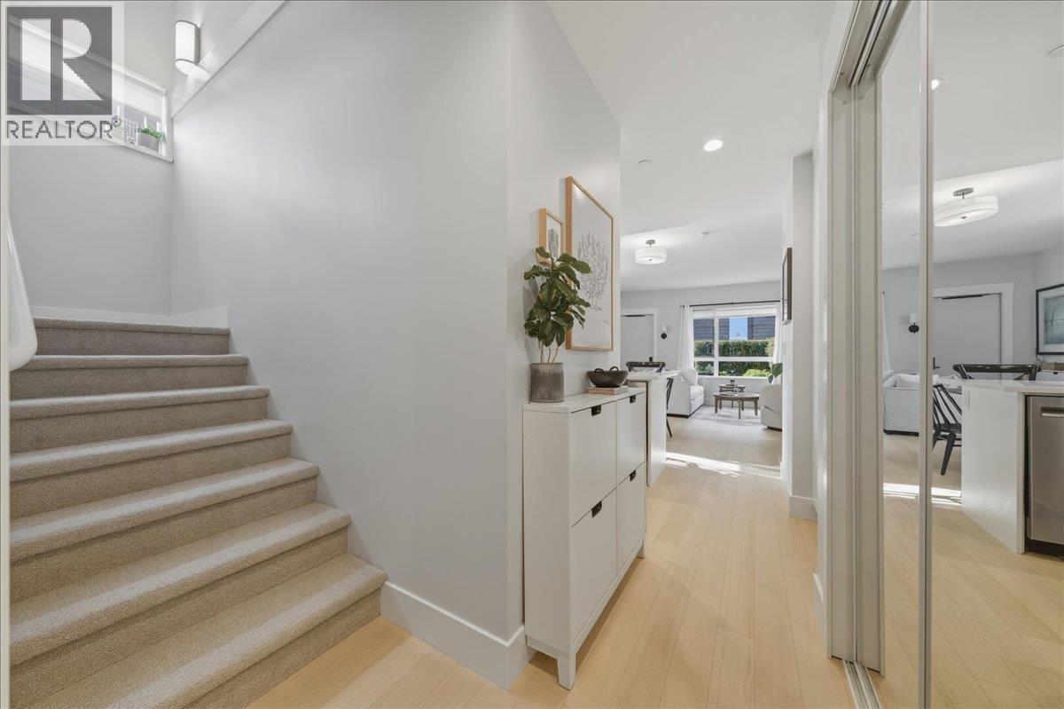 123 12040 PLAZA STREET, Maple Ridge